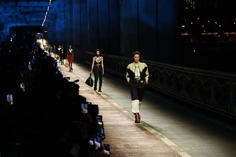 Louis Vuitton voyager show 2023